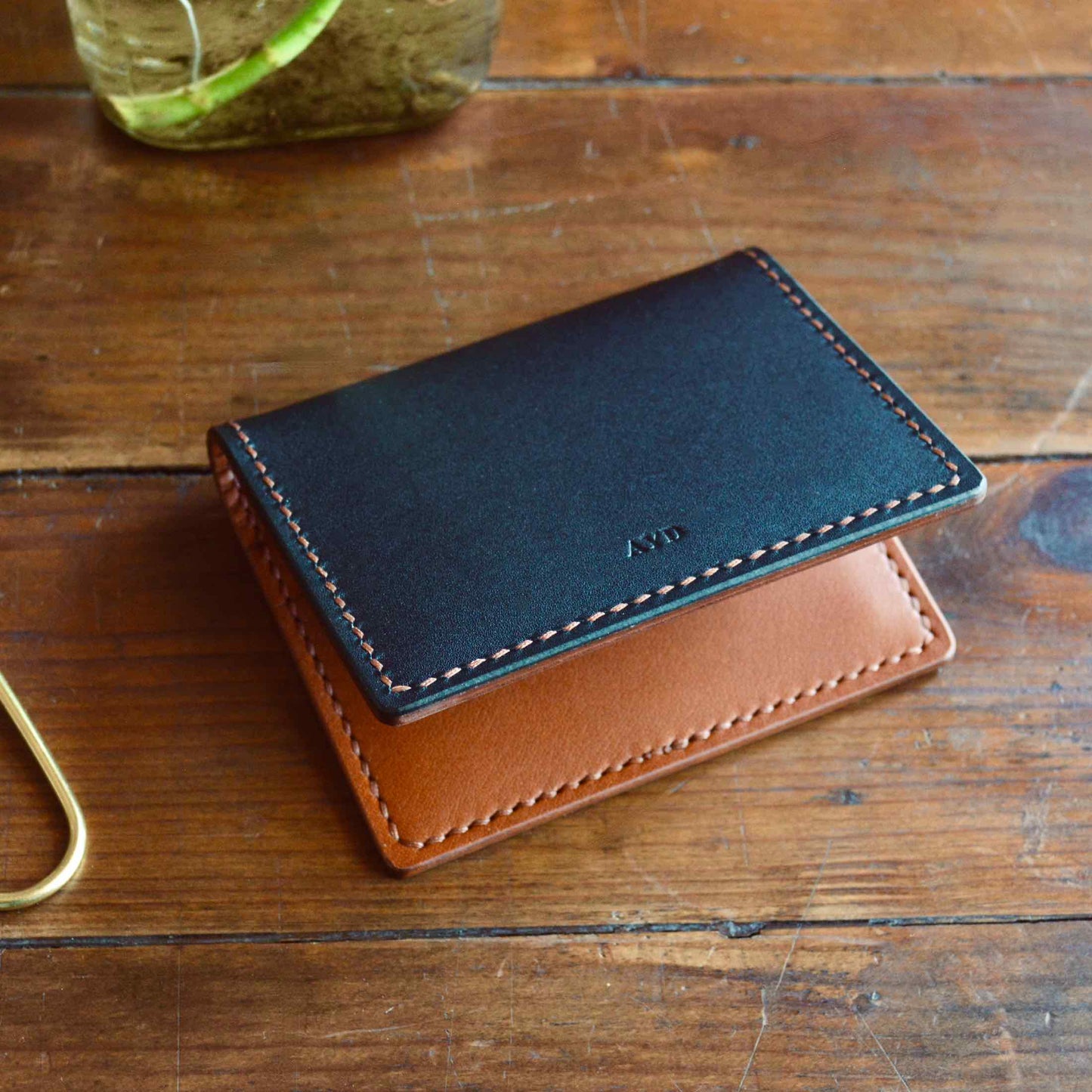 Minimal Bifold No. 1 - Dual Tone