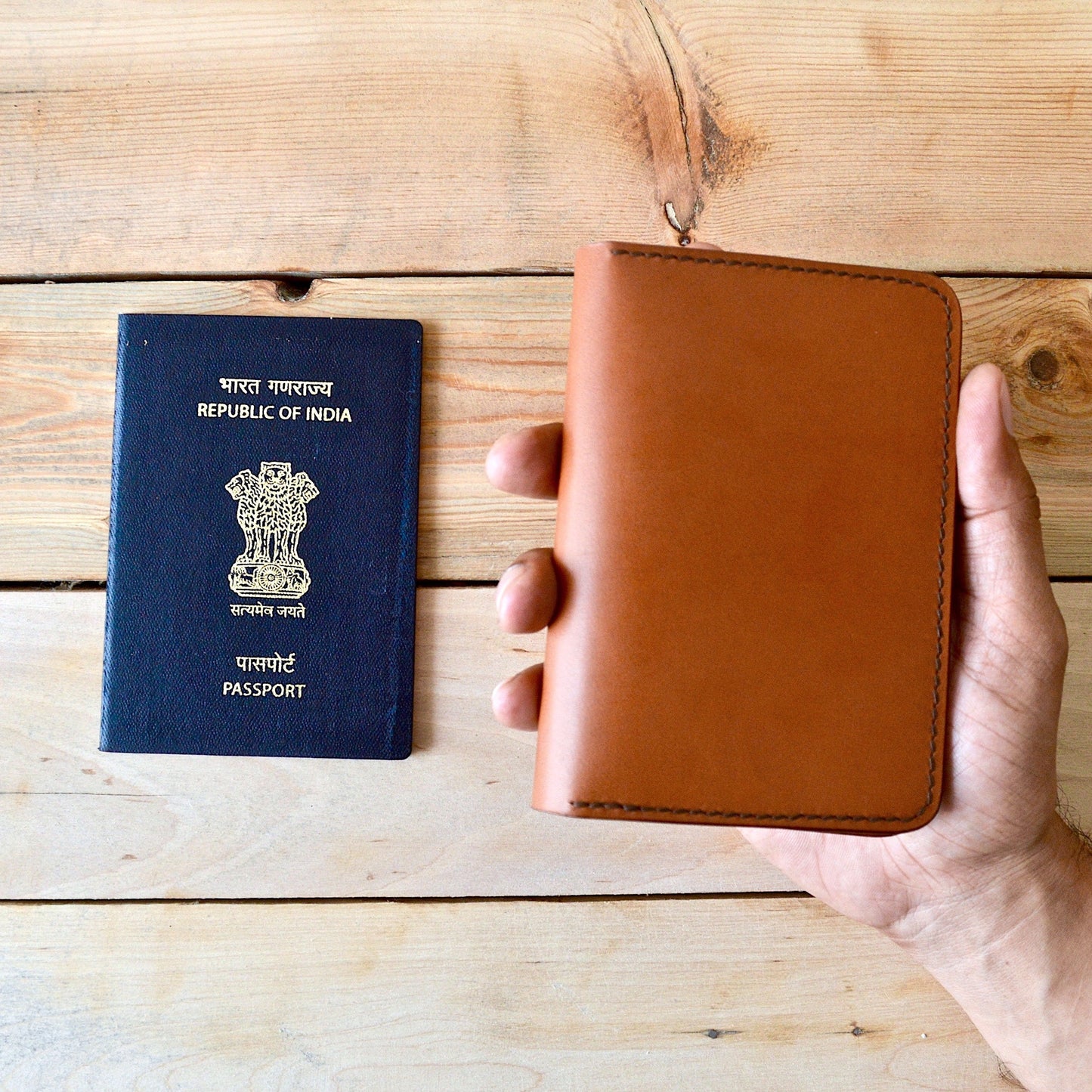 Compact Passport Wallet - Chestnut - Clearance