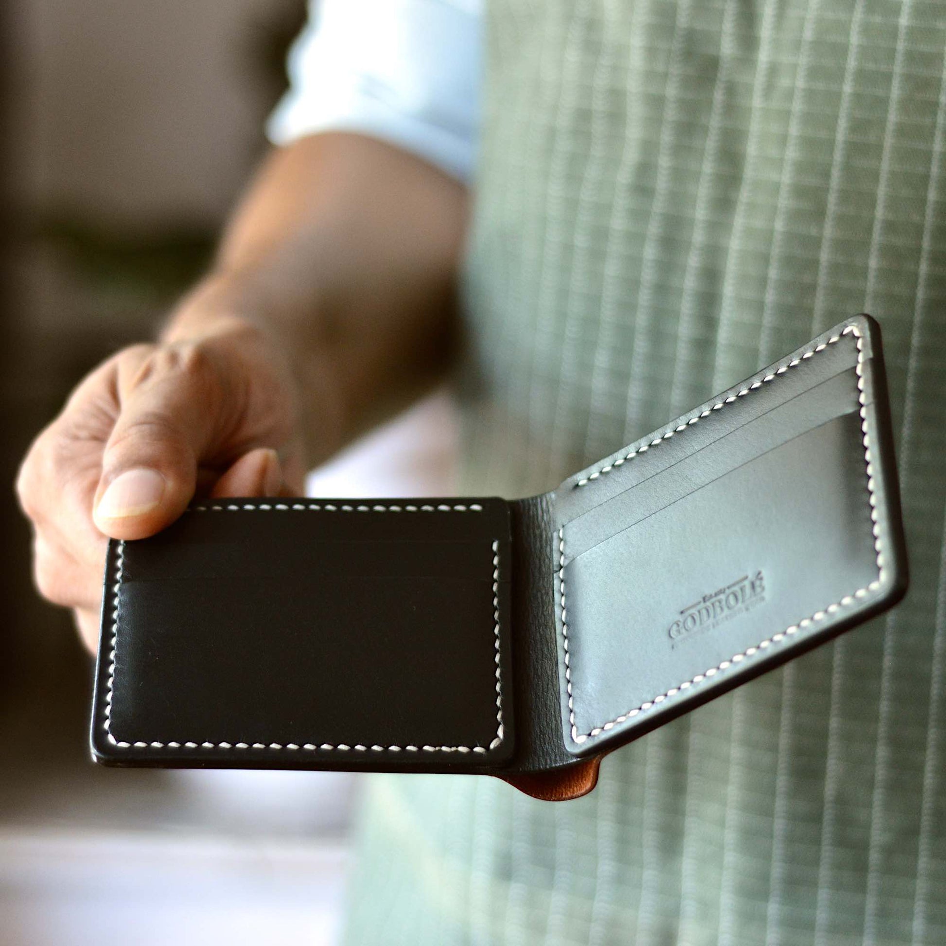 MONOGRAMMED Leather Cash Wallet Mens Billfold Classic Bifold