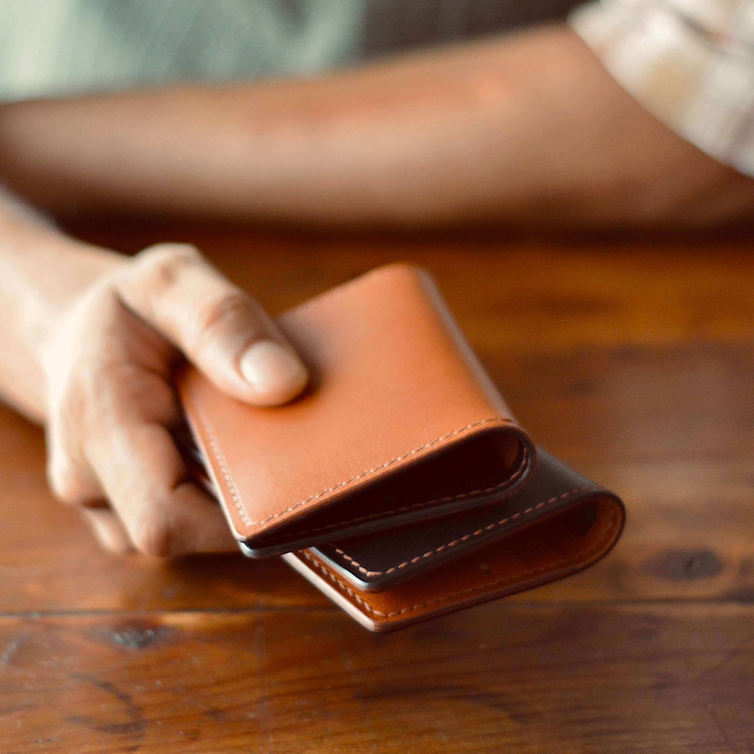Minimalist Leather Wallet - Handmade with Full Grain Leather – Godbole Gear