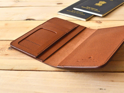 Compact Passport Wallet - Chestnut